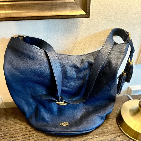 UGG Purse - Picture 1 of 3